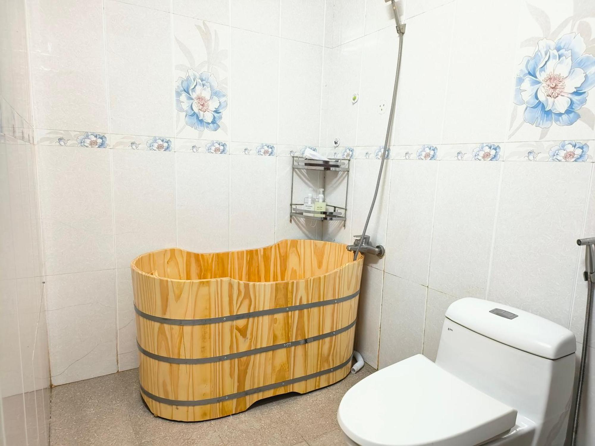 Winter Spring Homestay Center Can Tho Buitenkant foto